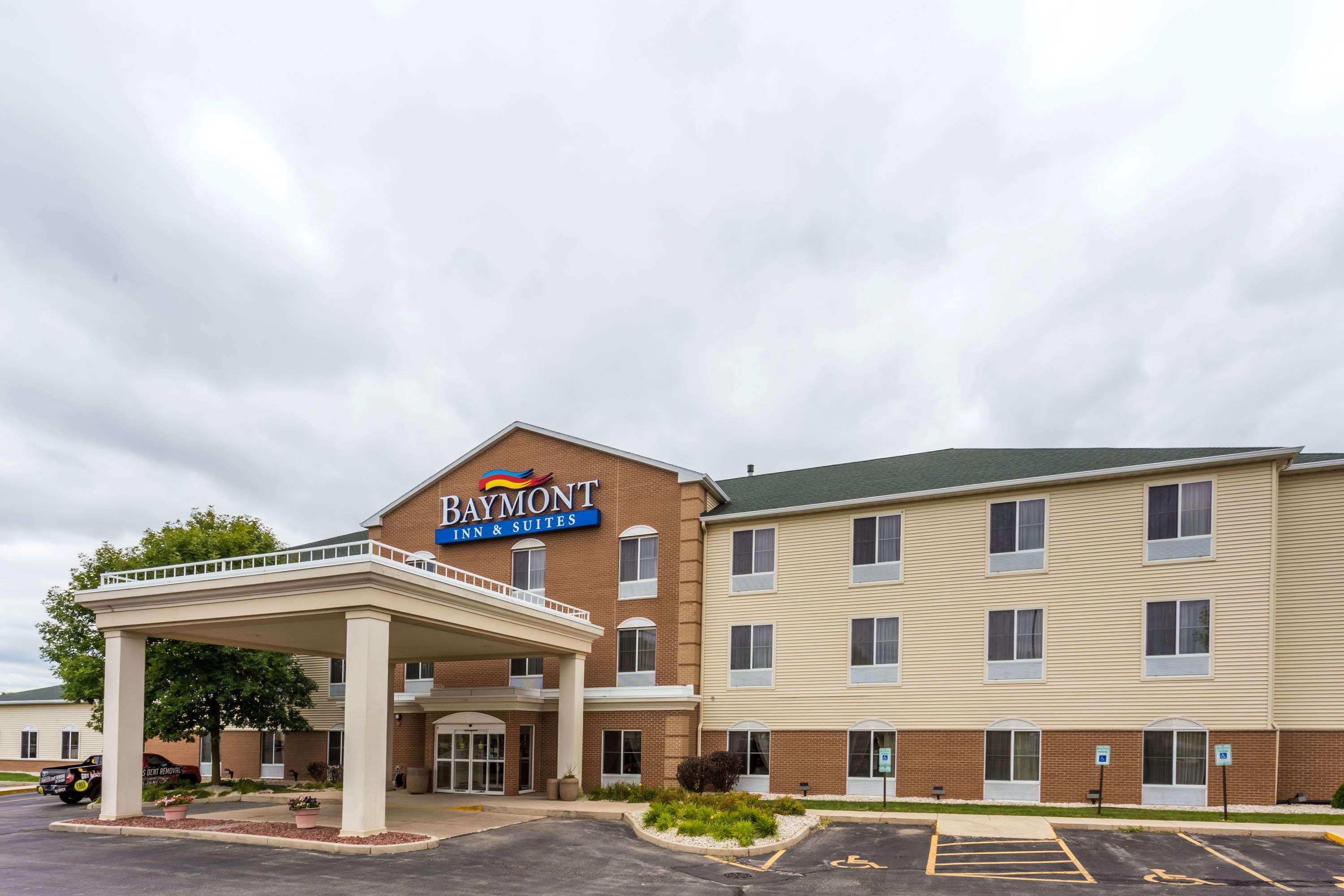 Hotel Baymont By Wyndham Waterford/Burlington Wi Exterior foto